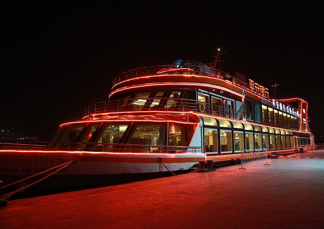 Reception on Huangpu River Cruise in Shanghai 